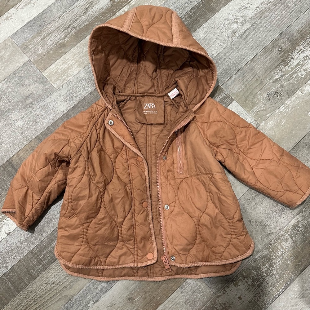 Zara 18-24 months lightly quilted hooded jacket in a beautiful caramel.